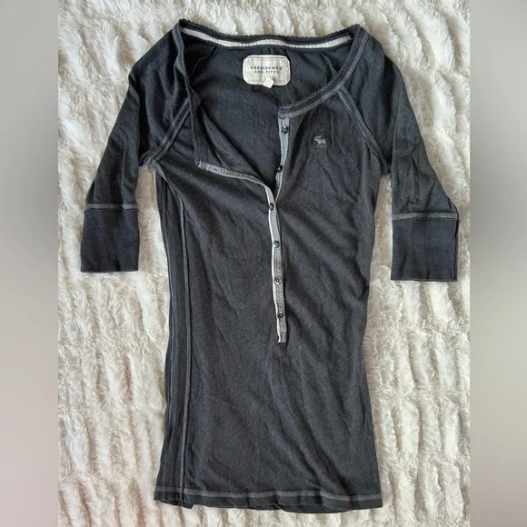 Y2K Vintage Abercrombie & Fitch Henley Top - Picture 1 of 9